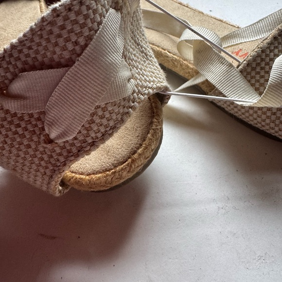 NWT Old Navy Espadrilles Size 10 - Picture 4 of 5